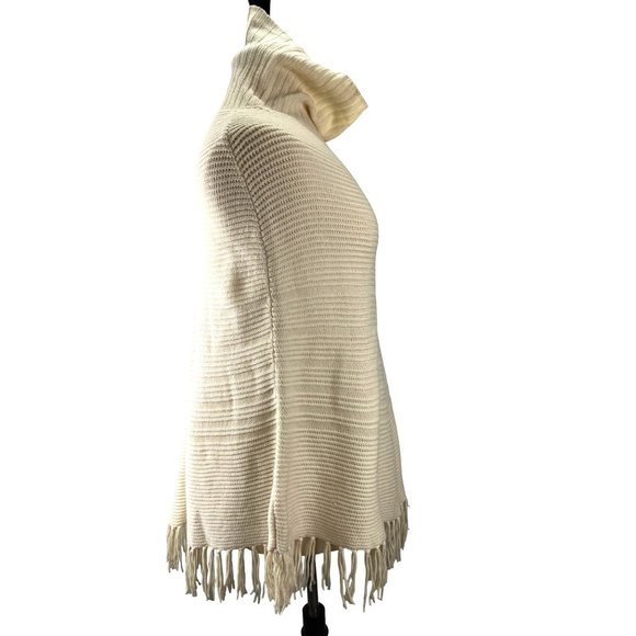 Elevated Boho, Cottage Core Tassle Talbot’s Cream Wool knit Poncho, Women's S/M - Picture 5 of 14